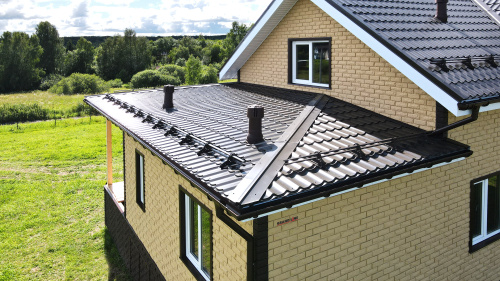 Металлочерепица Grand Line классик 0,5 Satin RR 32 темно-коричневый фото 2