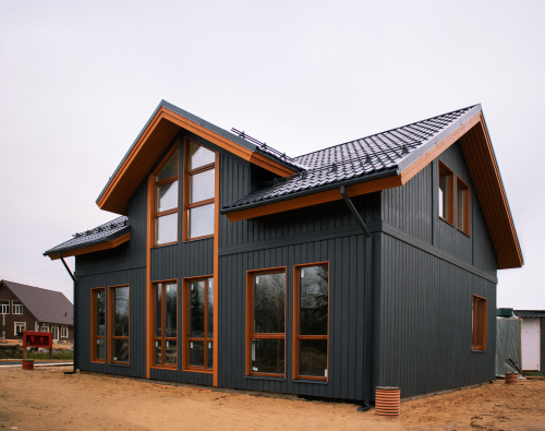 Металлочерепица Grand Line классик 0,5 Satin RAL 9005 черный фото 3