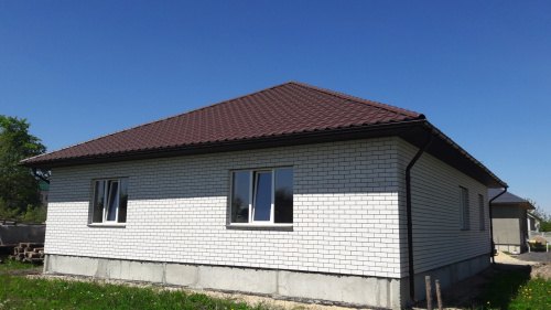 Металлочерепица Grand Line камея 0,5 Rooftop Бархат RAL 8017 шоколад фото 2